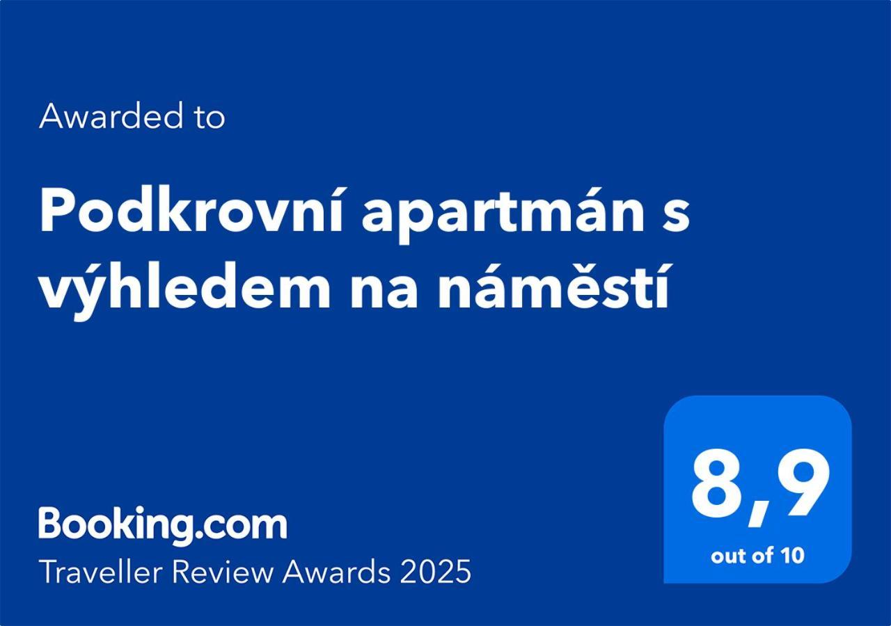 Podkrovni Apartman S Vyhledem Na Namesti Lomnice nad Lužnicí Dış mekan fotoğraf